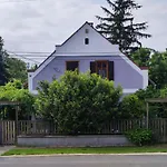 Semesterbostad Bella Nautica Balatonkenese